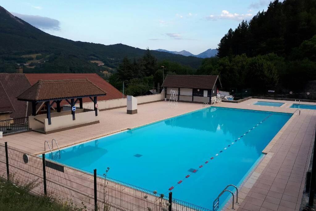 Gite "Entre Champsaur Et Valgodemard" Saint-Jacques-en-Valgodemard Esterno foto